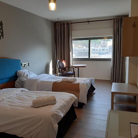 Layaali Amman Airport Pickup Hostel Exterior foto